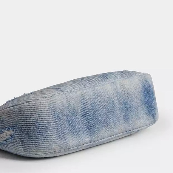 Coach Teri Shoulder Bag In Loved Denim With Charms - Picture 5 of 9